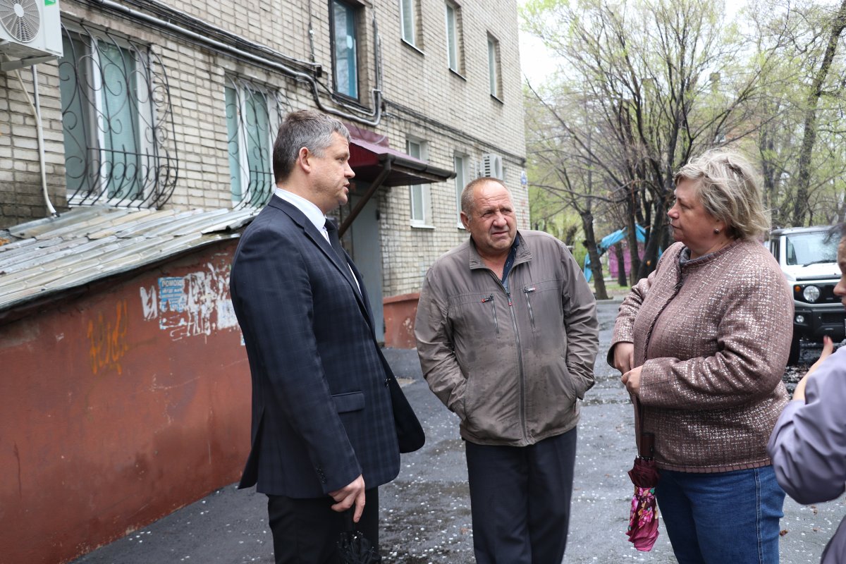 Первый уссурийский двор в этом году благоустроили | 06.05.2024 | Уссурийск  - БезФормата